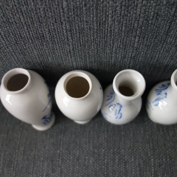 Mini Ceramic Vases (Includes Two of Each Style,  4 in Total) - Picture 13 of 14
